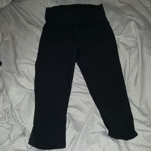 Lululemon train capri crop